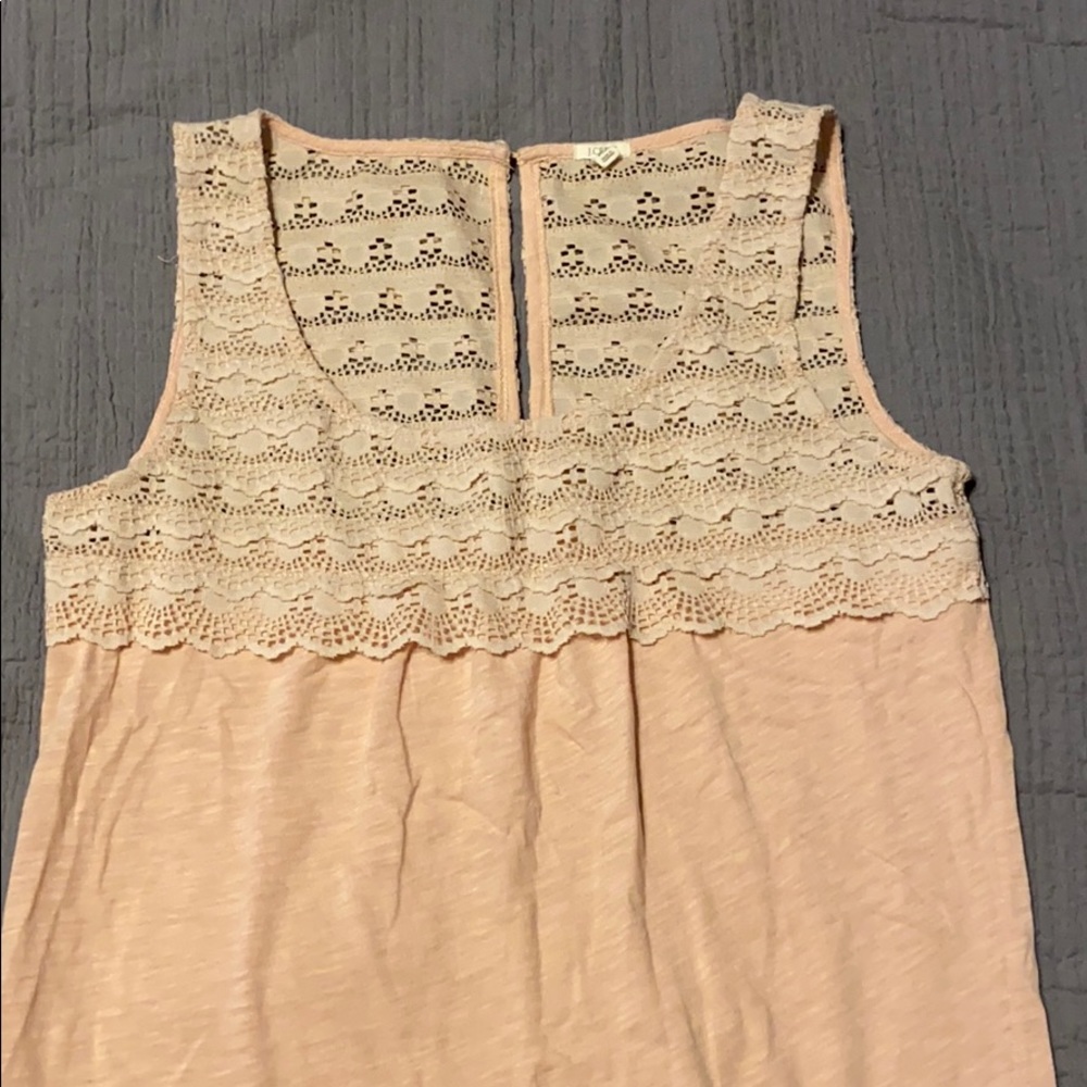 Adorable J. Crew Top - Picture 2 of 6